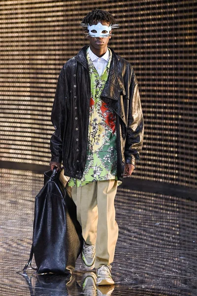 Look 42